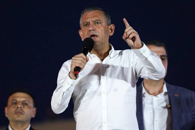 Özgür Özel'den ABD Büyükelçisi'ne Sert Cevap: 